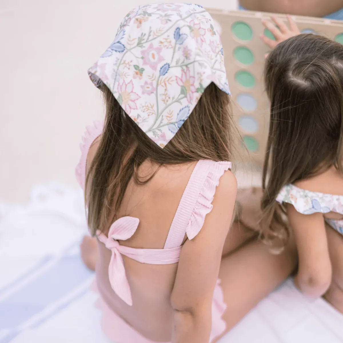 minnow_x_daphne_oz_girls__2-6.webp minnow Hair< X Daphne Oz Girls Head Scarf Wild Bloom Floral