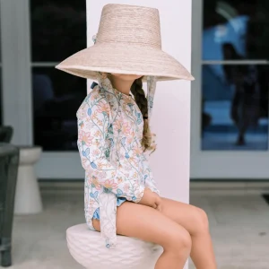 minnow Rashguards< X Daphne Oz Girls Rashguard One Piece Wild Bloom Floral